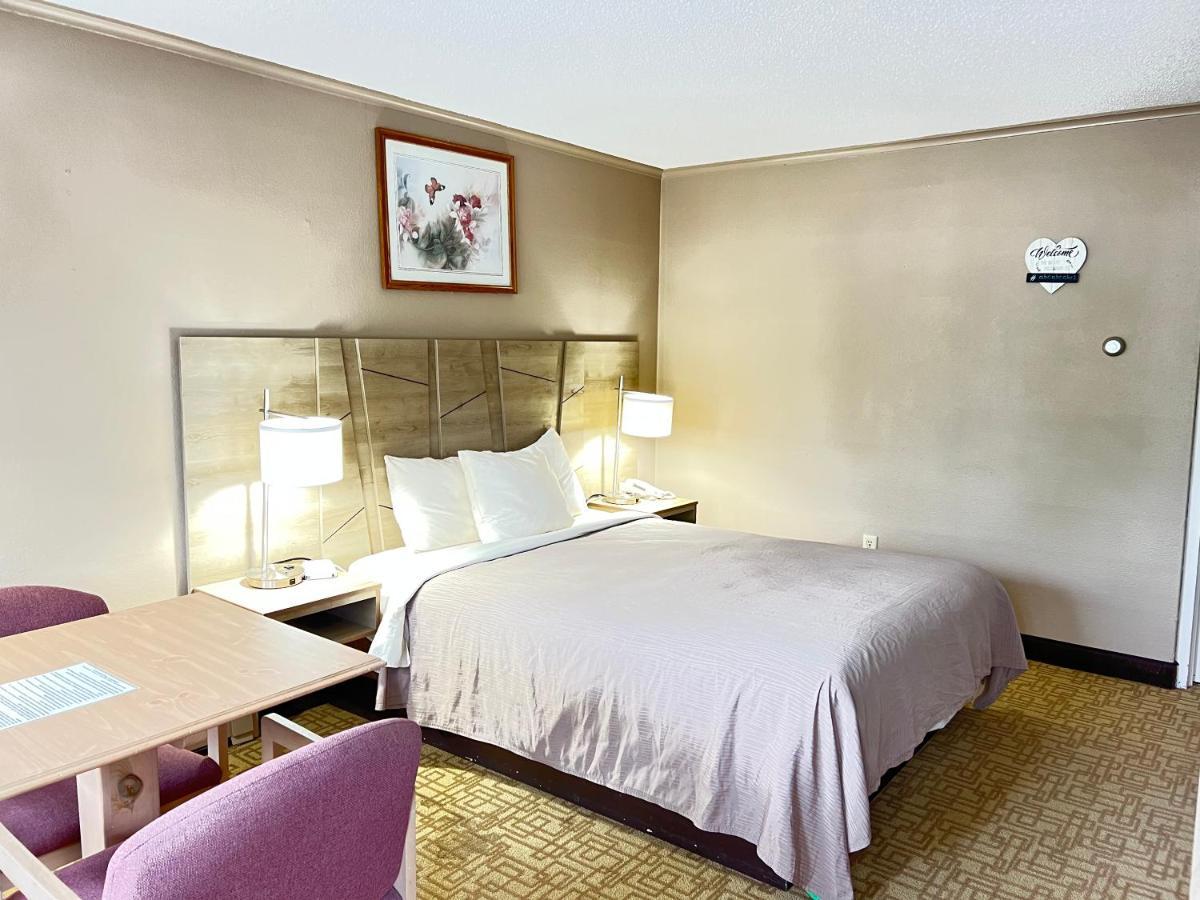Viking Arms Inn - Ludington Extérieur photo