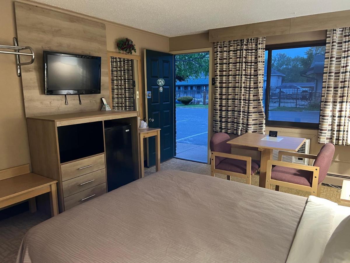 Viking Arms Inn - Ludington Extérieur photo