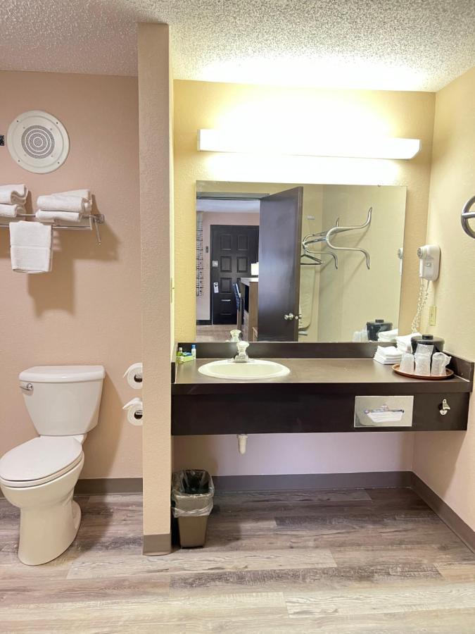 Viking Arms Inn - Ludington Extérieur photo